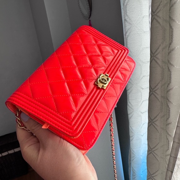 Chanel candy orange patent wallet on chain with brushed gold hardware - Picture 2 of 16